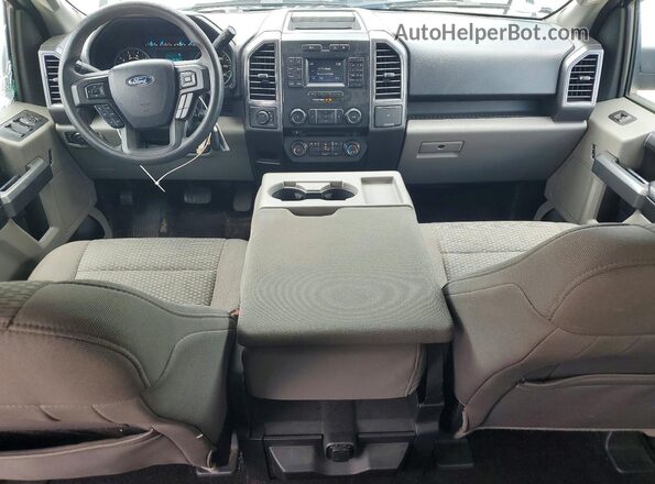 1FTEW1EG2HFC04856 2017 FORD F150 Серебряный Вид панели приборов