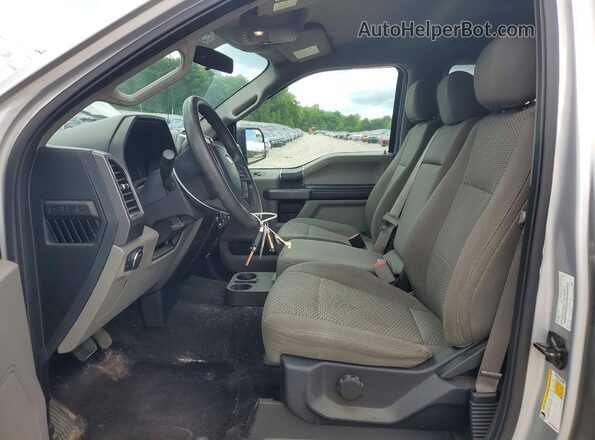 1FTEW1EG2HFC04856 2017 FORD F150 Серебряный Вид салона спереди