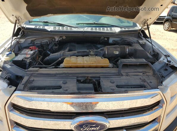 1FTEW1EG2HFC88631 2017 FORD F150 White Widok wnętrza z tyłu