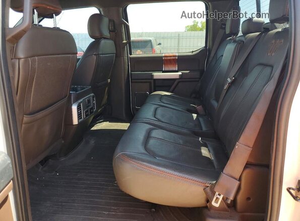 1FTEW1EG2HFC88631 2017 FORD F150 White Widok tylnych siedzeń