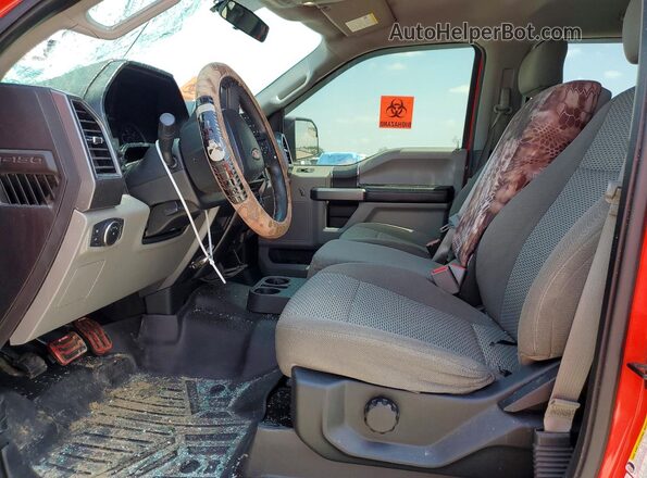 1FTEW1EG7HKC65658 2017 FORD F150 Красный Вид салона спереди