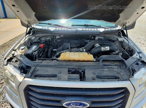 1FTEW1EP4GFC17655 2016 FORD F150 Silver Widok wnętrza z tyłu