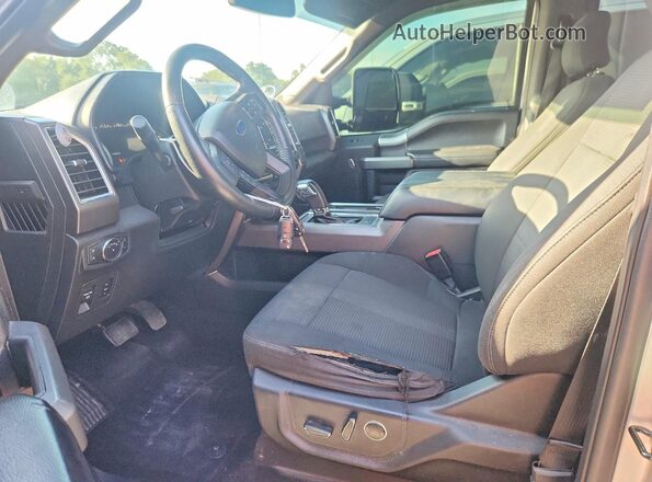 1FTEW1EP4GFC17655 2016 FORD F150 Silver Widok wnętrza z przodu