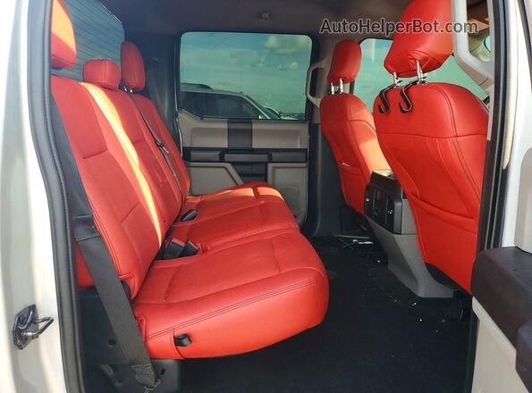1FTEW1EP4KKD80841 2019 FORD F150 Серебряный Вид задних сидений