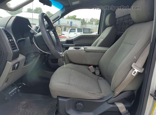 1FTEW1EP7JFC46932 2018 FORD F150 Silver წინა სალონის ხედი