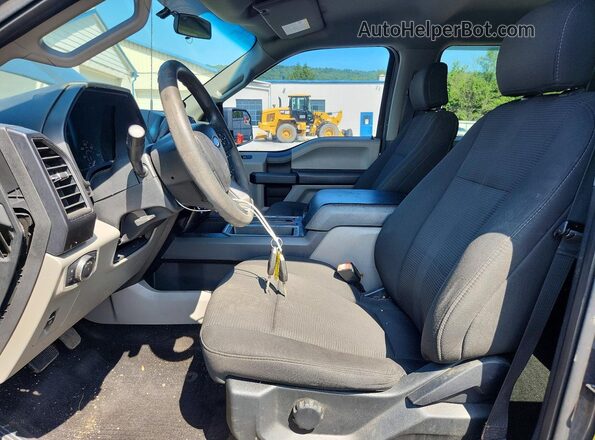 1FTEW1EP7JFC58871 2018 FORD F150 Gray Widok wnętrza z przodu