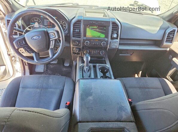 1FTEW1EP8JKF28794 2018 FORD F150 Белый Вид панели приборов