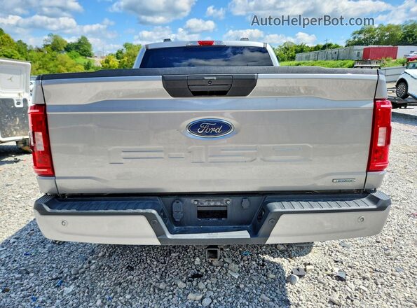 1FTEW1EP8NKD64548 2022 FORD F150 Silver Widok z tyłu