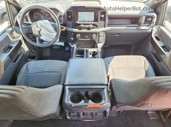 1FTEW1EP8NKD64548 2022 FORD F150 Silver Widok deski rozdzielczej