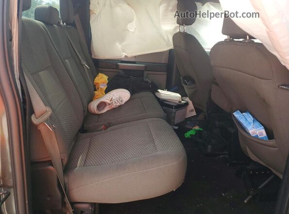 1FTEW1EPXJKC79155 2018 FORD F150 Green Widok tylnych siedzeń