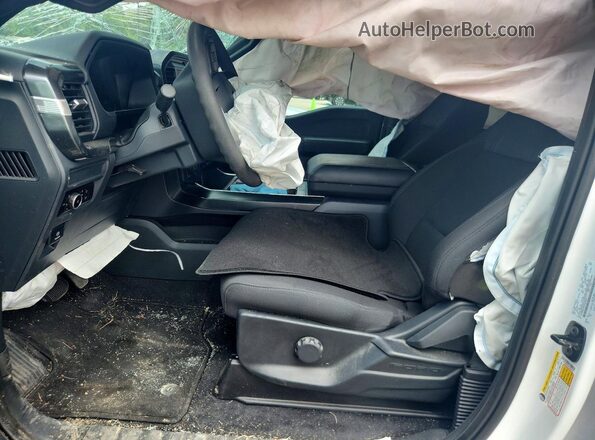 1FTEW2L56TFA55027 2026 FORD F150 Белый Вид салона спереди