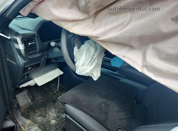 1FTEW2L56TFA55027 2026 FORD F150 Белый Вид панели приборов