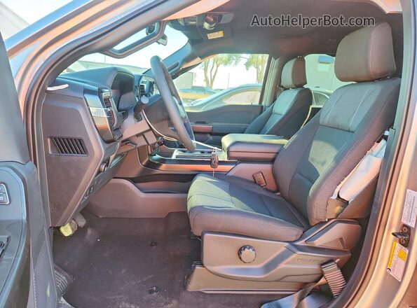 1FTEW2LP5TFA55912 2026 FORD F150 Серебряный Вид салона спереди