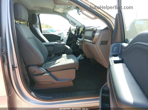 1FTEW3LP0SKE62709 2025 FORD F150 Silver Widok wnętrza z przodu