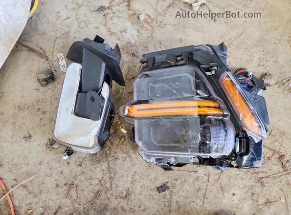 1FTEW3LP1SKD77619 2025 FORD F150 Gray Vista del compartimento del motor