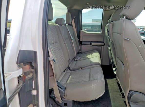 1FTEX1C51JKE61258 2018 FORD F150 Белый Вид задних сидений