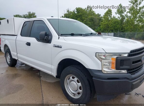 1FTEX1C51JKF23354 2018 FORD F150 White Widok wnętrza z tyłu