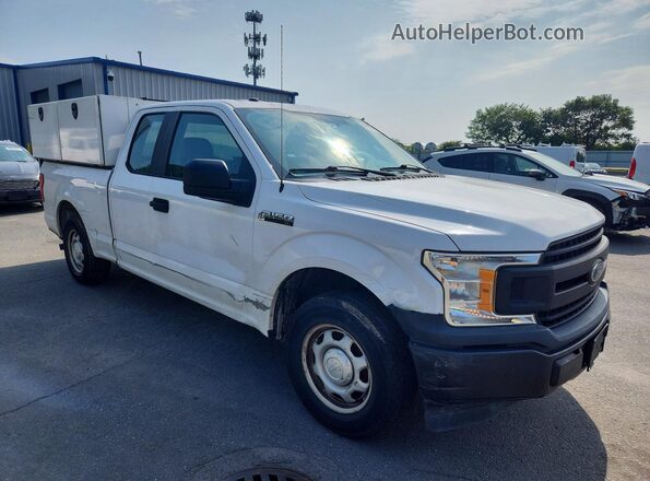 1FTEX1C56JKF15847 2018 FORD F150 White Front right