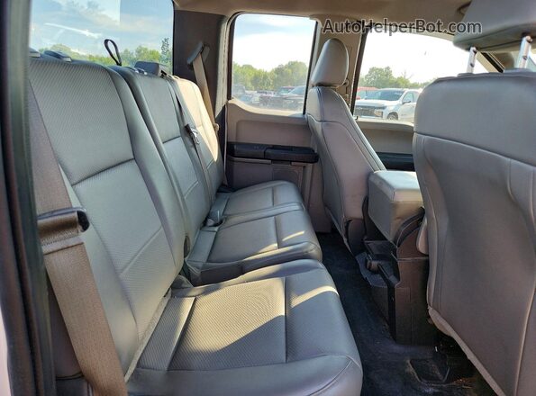 1FTEX1C80GFA76687 2016 FORD F150 White Vista de los asientos traseros