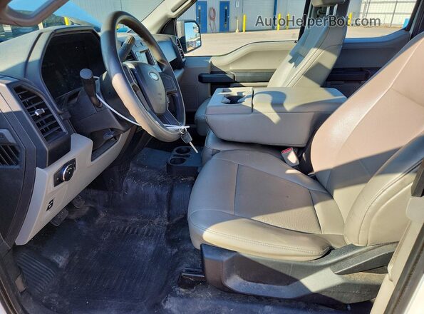 1FTEX1C80GFA76687 2016 FORD F150 White Vista interior delantera