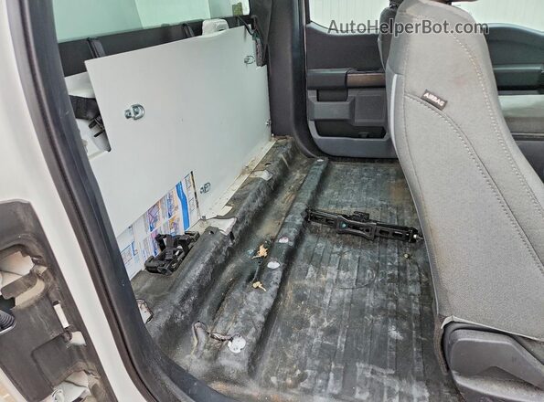 1FTEX1C81NKE06325 2022 FORD F150 Белый Вид задних сидений