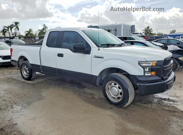 1FTEX1C84HFA21516 2017 FORD F150 White Առջևի աջ