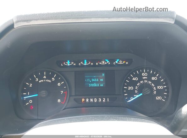 1FTEX1C86HKD49723 2017 FORD F150 Белый Вид задних сидений