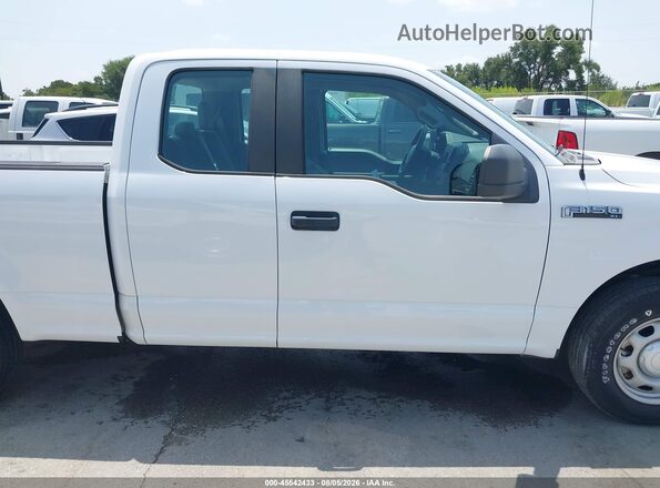 1FTEX1C86HKD49723 2017 FORD F150 Белый Вид задней части салона