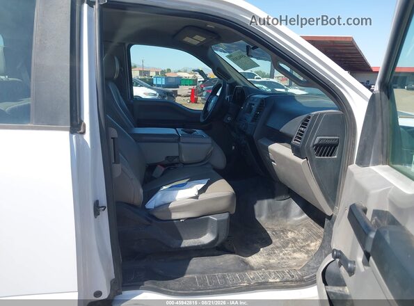 1FTEX1C8XHKC08380 2017 FORD F150 White Widok wnętrza z przodu