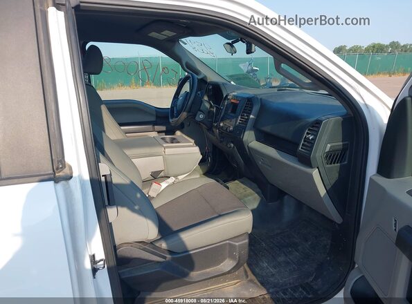 1FTEX1CB0JKE82057 2018 FORD F150 Белый Вид салона спереди