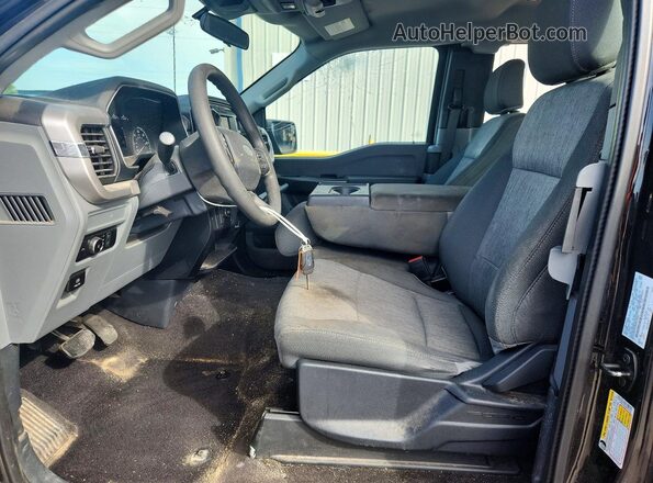 1FTEX1CB0NKF25446 2022 FORD F150 Черный Вид салона спереди