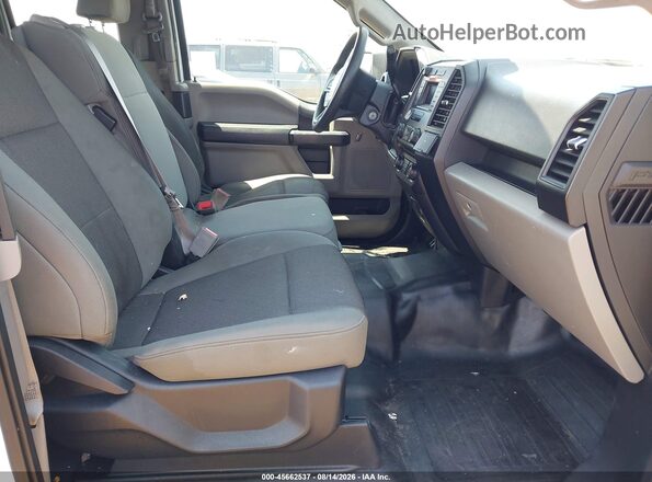1FTEX1CB2JKF29749 2018 FORD F150 White Вид салону спереду