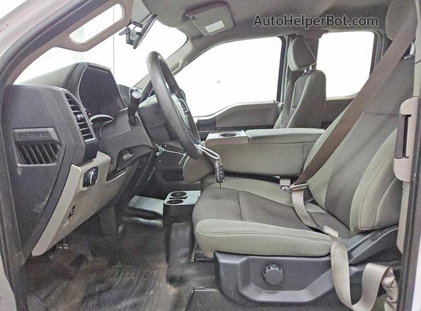 1FTEX1CB3JKE81792 2018 FORD F150 Белый Вид салона спереди