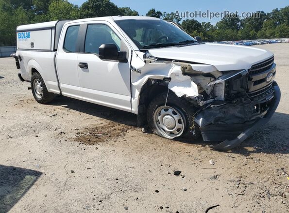 1FTEX1CB5JKF06031 2018 FORD F150 White 360 interior view