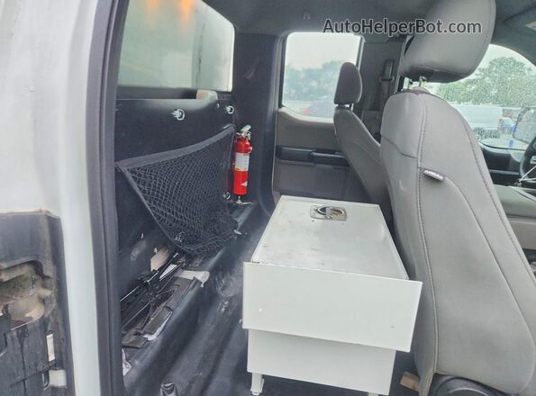 1FTEX1CB6JKD59380 2018 FORD F150 White Հետևի նստատեղերի տեսք