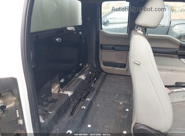 1FTEX1CB7JKF29780 2018 FORD F150 White Vista de la etiqueta del VIN