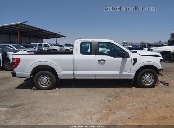1FTEX1CB8NKE98447 2022 FORD F150 White Սալոնի հետևի տեսք
