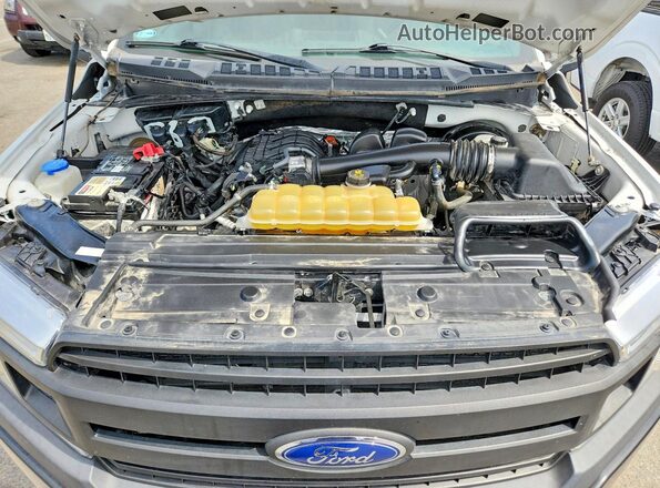 1FTEX1CB9KKD13334 2019 FORD F150 White უკანა სალონის ხედი