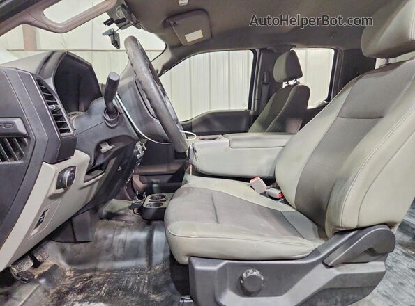 1FTEX1CBXJKF06333 2018 FORD F150 White Սալոնի դիմացի տեսք