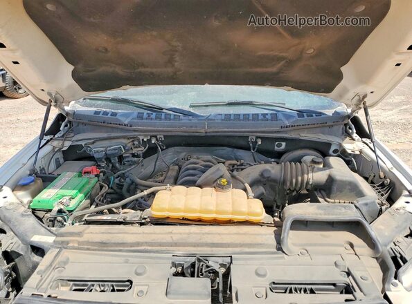 1FTEX1CF1HKE55690 2017 FORD F150 White Widok wnętrza z tyłu