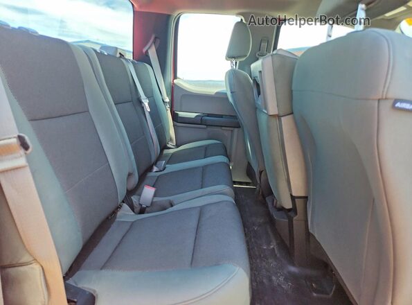 1FTEX1CF3GFB30210 2016 FORD F150 Красный Вид задних сидений