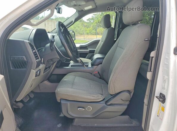 1FTEX1CF6HFB30574 2017 FORD F150 Белый Вид салона спереди