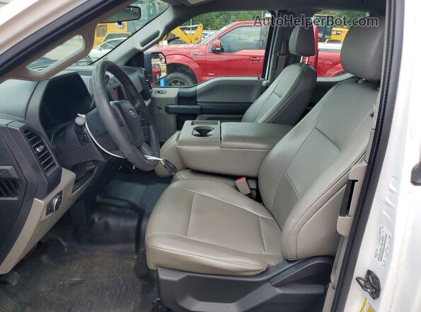 1FTEX1CG5HFA42432 2017 FORD F150 White Вид салону спереду