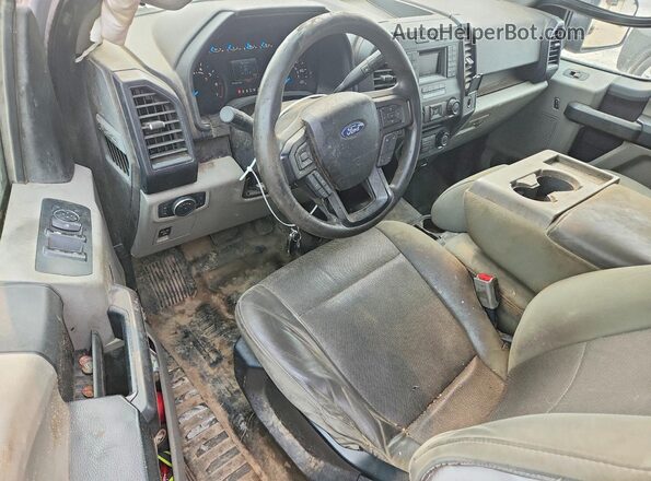1FTEX1CP0HFC84366 2017 FORD F150 Gray Առջևի վահանակի տեսք