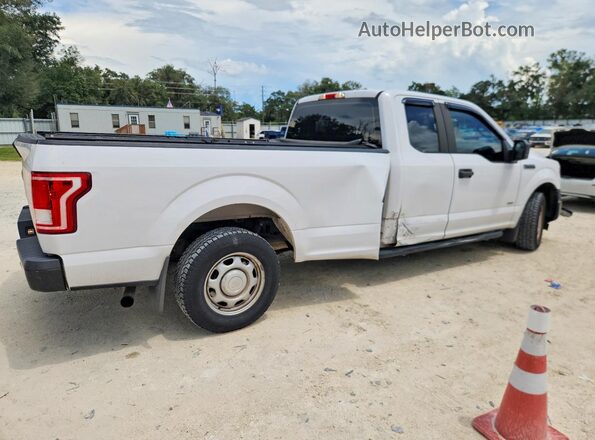 1FTEX1CP2HKC15802 2017 FORD F150 White Tył prawy