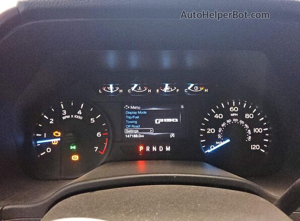 1FTEX1CP2KKC90670 2019 FORD F150 White ხელსაწყოთა პანელის ხედი