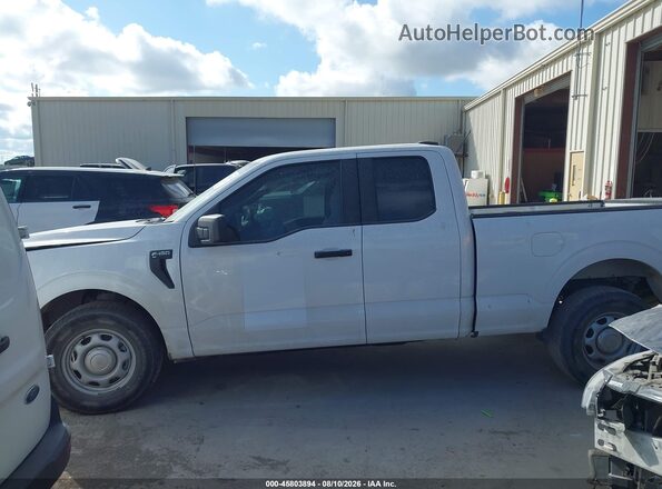 1FTEX1CP3NKD58026 2022 FORD F150 White სალონის 360-გრადუსიანი ხედი