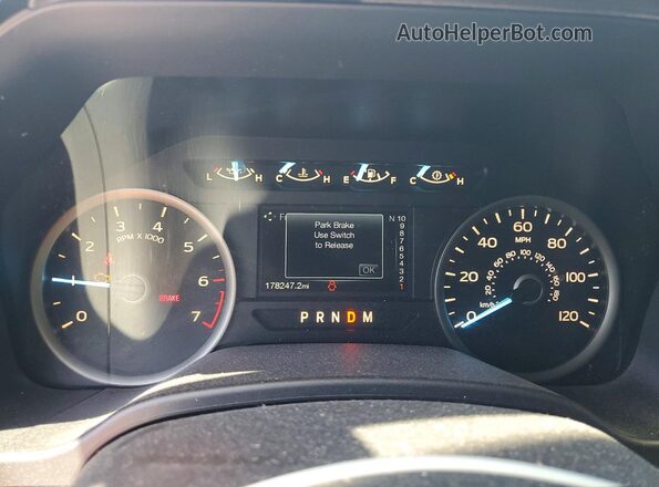 1FTEX1CP4JFB22536 2018 FORD F150 Gray Սարքավորումների վահանակի տեսք