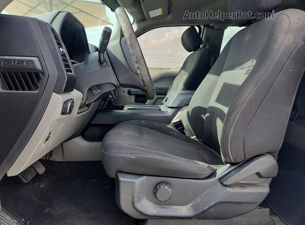 1FTEX1CP4JKC62979 2018 FORD F150 White Front interior view