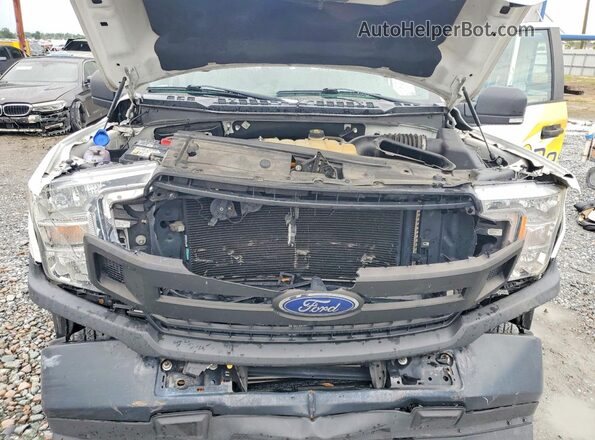 1FTEX1CP5JKE21511 2018 FORD F150 Two Tone Rear interior view